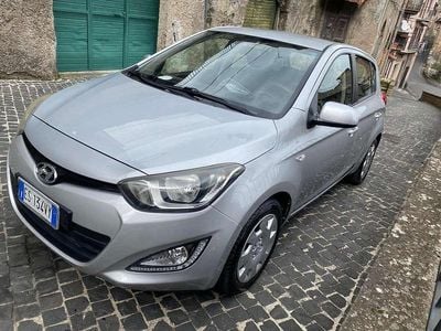 Usata Hyundai i20 Edition 86 CV (63 kW) 2013 Grigio Utilitaria