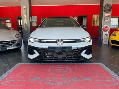 Usata VW Golf VIII CLUB 333 CV (244 kW) 2025 Bianco Berlina