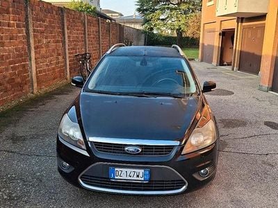Usata Ford Focus Style 109 CV (80 kW) 2010 Nero Station wagon