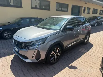 Usata Peugeot 3008 Allure 181 CV (133 kW) 2022 Grigio SUV