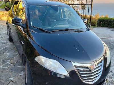 Usata Lancia Ypsilon 86 CV (63 kW) 2012 Nero Utilitaria