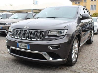 Usata Jeep Grand Cherokee Summit 250 CV (183 kW) 2015 Grigio SUV