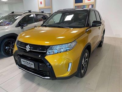 Nuova Suzuki Vitara 129 CV (94 kW) 2026 Giallo tibet tetto nero SUV
