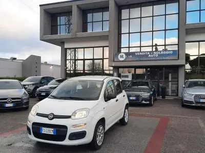 Begagnad Fiat Panda Lounge 85 HK (62 kW) 2016 Vit Halvkombi