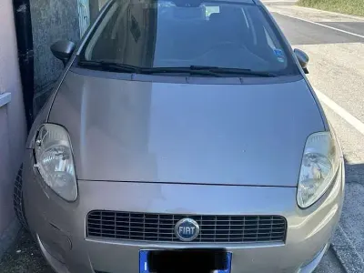 Usata Fiat Grande Punto Active 65 CV (47 kW) 2007 Utilitaria