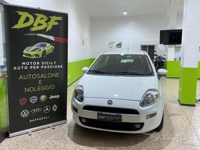Usata Fiat Punto Street 95 CV (69 kW) 2017 Bianco Utilitaria