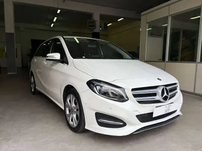 Usata Mercedes B180 109 CV (80 kW) 2018 Bianco Utilitaria