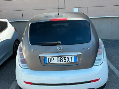 Usata Lancia Ypsilon 90 CV (66 kW) 2008 Bianco Utilitaria