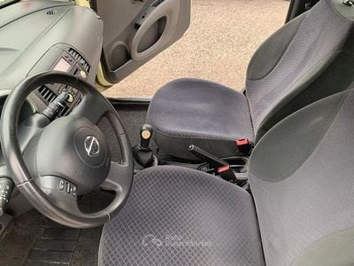 Usata Nissan Micra Acenta 88 CV (64 kW) 2005 Beige Berlina