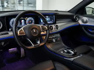 Usata Mercedes E220 AMG line 194 CV (142 kW) 2018 Berlina