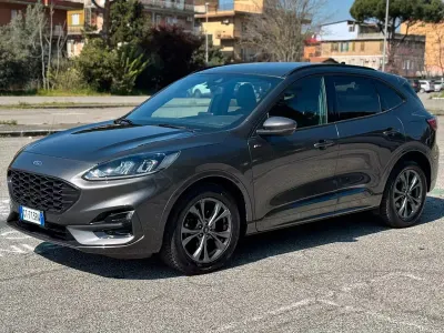 Usata Ford Kuga ST-Line 120 CV (88 kW) 2024 Grigio SUV