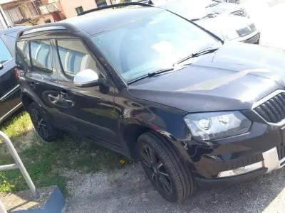 Usata Skoda Yeti 110 CV (80 kW) 2017 Nero SUV