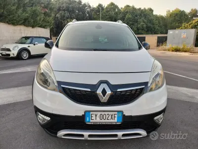Usata Renault Scénic III XMOD 110 CV (80 kW) 2015 Bianco Monovolume