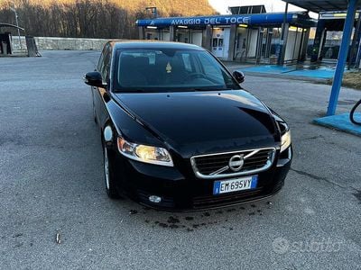 Usata Volvo V50 115 CV (84 kW) 2012 Nero Station wagon