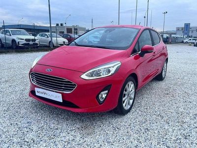 Usata Ford Fiesta 75 CV (55 kW) 2019 Rosso Utilitaria