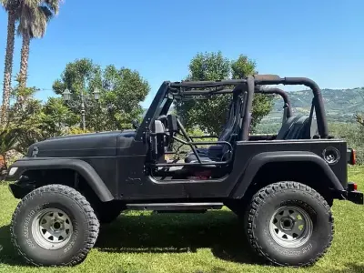 Usata Jeep Wrangler 177 CV (130 kW) 1998 Nero SUV