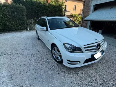 Usata Mercedes C220 170 CV (125 kW) 2011 Bianco Station wagon