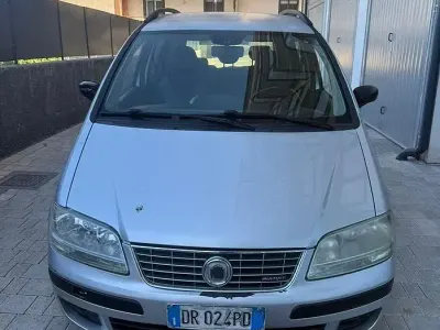 Usata Fiat Idea 69 CV (50 kW) 2008 Grigio Monovolume