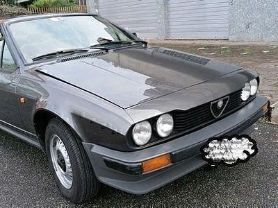 Usata Alfa Romeo Alfetta 129 CV (94 kW) 1982 Grigio Berlina