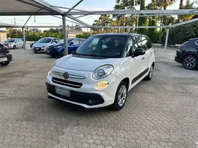 Begagnad Fiat 500L Lounge 120 HK (88 kW) 2020 Vit Minibuss