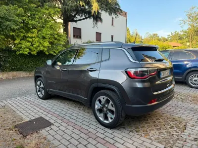 Usata Jeep Compass 120 CV (88 kW) 2020 Grigio SUV