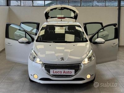 Begagnad Peugeot 208 S 116 HK (85 kW) 2013 Vit Halvkombi