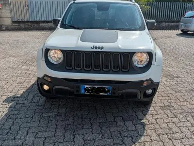 Usata Jeep Renegade Trailhawk 170 CV (125 kW) 2018 Bianco SUV