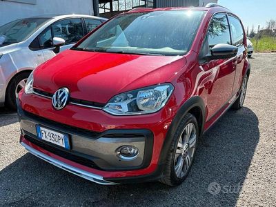 Usata VW up! 75 CV (55 kW) 2019 Rosso Utilitaria