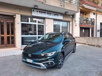 Usata Fiat Tipo Cross 131 CV (96 kW) 2021 Verde Berlina