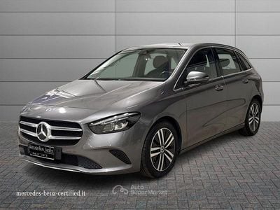 Usata Mercedes B180 116 CV (85 kW) 2022 Gray Monovolume