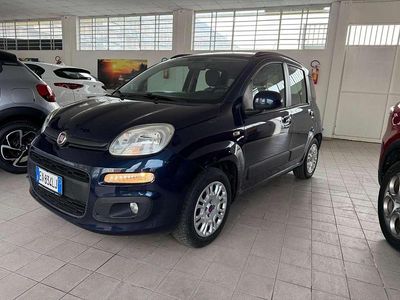 Usata Fiat Panda Lounge 69 CV (50 kW) 2012 Blu/azzurro Utilitaria