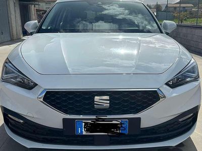Usata Seat Leon Style 150 CV (110 kW) 2021 Bianco Berlina