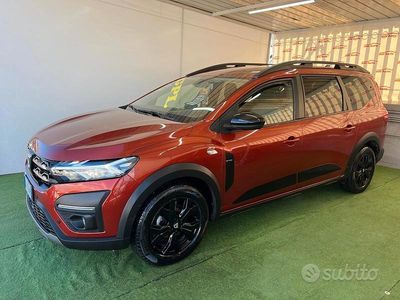 Arancione Usata 2022 Dacia Jogger Extreme Monovolume | 13.850 € (Buon prezzo)