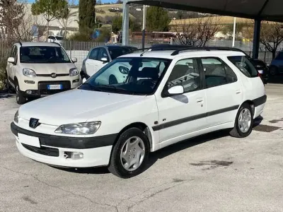 Usata Peugeot 306 75 CV (55 kW) 1998 Bianco Station wagon