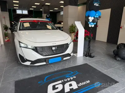 Occasion Peugeot 308 Allure 131 ch (96 kW) 2022 Blanc Break
