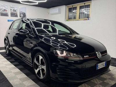 Usata VW Golf VII GTI 220 CV (161 kW) 2017 Berlina