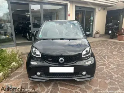 Usata Smart ForTwo Cabrio Brabus 109 CV (80 kW) 2017 Nero(met.) Cabrio