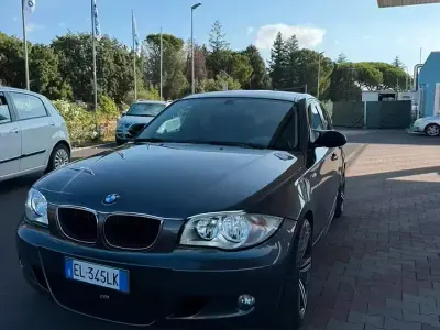 Usata BMW 120 163 CV (119 kW) 2006 Bluazzurro Utilitaria