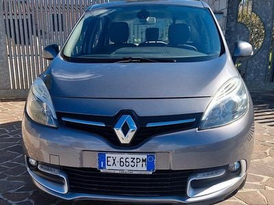 Usata Renault Scénic III XMOD 110 CV (80 kW) 2013 Grigio Monovolume