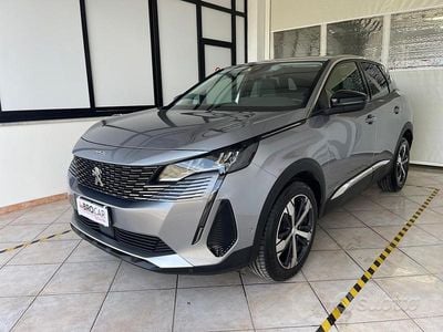 Usata Peugeot 3008 Allure 130 CV (95 kW) 2022 Grigio SUV