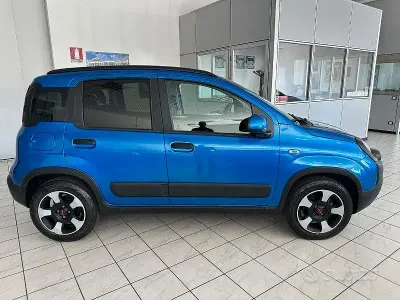Begagnad Fiat Panda Cross Cross 69 HK (50 kW) 2024 Blå Halvkombi