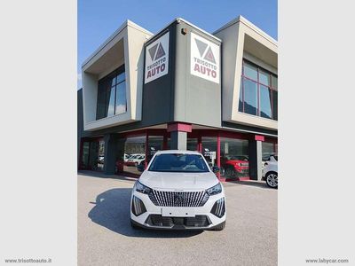 Usata Peugeot 2008 Allure 102 CV (75 kW) 2025 Bianco SUV