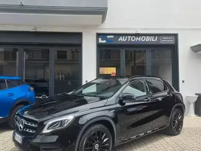 Usata Mercedes GLA200 Premium 136 CV (100 kW) 2019 Nero SUV