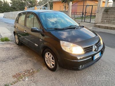 Usata Renault Scénic II 120 CV (88 kW) 2005 Nero Monovolume