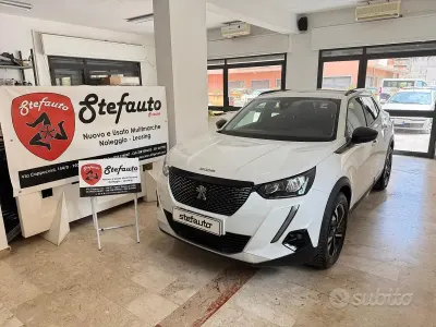 Usata Peugeot 2008 Allure 110 CV (80 kW) 2022 Perlato SUV