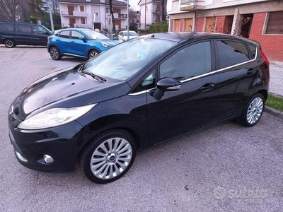 Second-hand Ford Fiesta 68 CP (50 kW) 2009 Negru Hatchback