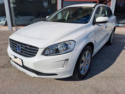 Usata Volvo XC60 Kinetic 149 CV (109 kW) 2017 Bianco SUV