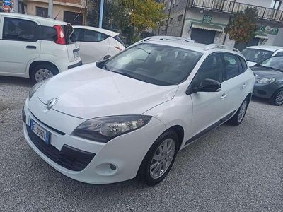Usata Renault Mégane III 110 CV (80 kW) 2012 Bianco Station wagon