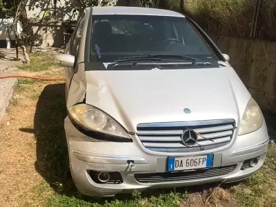 Usata Mercedes A200 109 CV (80 kW) 2006 Grigio Berlina