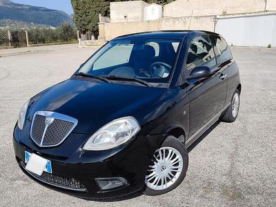 Usata Lancia Ypsilon 75 CV (55 kW) 2007 Nero Utilitaria